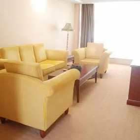 Vienna Hotel Shenzhen Pingdi - Image 3