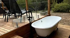 Enjoy a renovated retreat with outdoor bath - Image 3