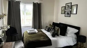 Safari Avenue one Bedroom Apartment - Image 2