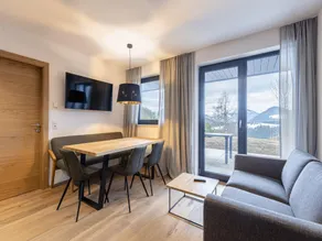 Appealing apartment with shared sauna - Image 2