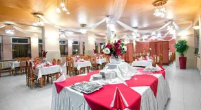 Hotel Monttis - Image 2