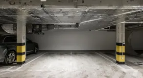 Penthouse with City View and Parking for Two - Image 2