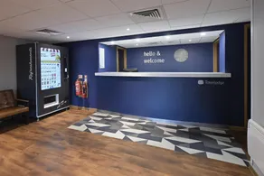 Travelodge Staines - Image 2