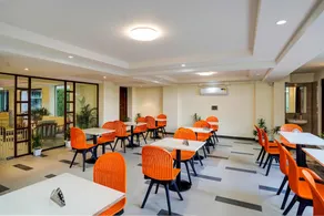 Hotel O Parkinn - Image 5