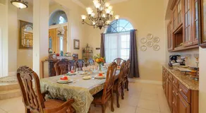 Summit Villa BnB - Image 5