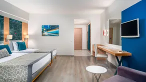 Avena Resort & Spa Hotel - Image 2