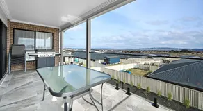 Hillgrove - Sophisticated & Refined Entertainer - Image 3