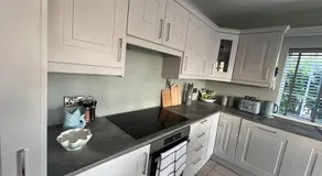 Entire Home with Hot Tub - Image 5