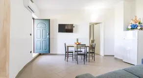 Beachfront apartment with exclusive access - Image 4