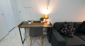 2Bedrooms, 2-bath, 1 Garage Apartment - Image 4