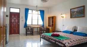 Weekender Bungalow - Image 2