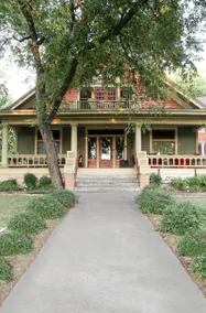 Iron Horse Inn - Image 5