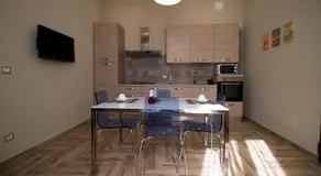 Romeo Luxury Apartment - Image 4