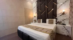 Hotel Embassy - Image 2