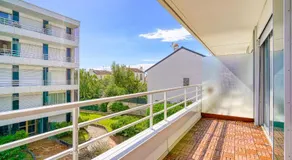 Studio cosy et calme au 1er étage avec balcon à 12 min du RER A - Image 3