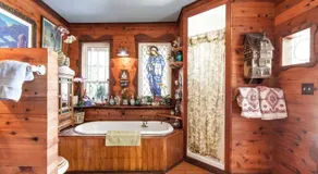 Antique Indonesian Teakwood Cottage for a Romantic Getaway in Petaluma, California - Image 3