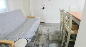 1 bedroom 7 min walk to beach Pets FREE Parking - Image 2
