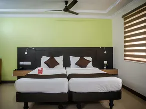 New Woodlands Hotel - Image 2