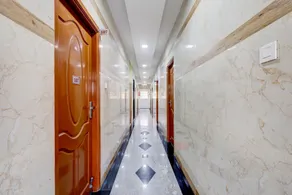 Townhouse Koyambedu Metro Station Chennai Formerly SR Residency - Image 4