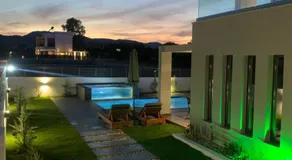 Mamica Luxury Villa - Image 4