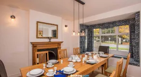 Tolkien View House in Oxford By Beds Away Short Lets & Serviced Accommodation With Outdoor Fireplace & Free Private Parking - Image 2
