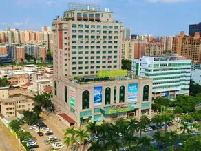 Charming Hotel - Image 2