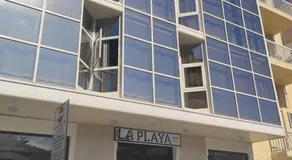La Playa Hotel - Image 2