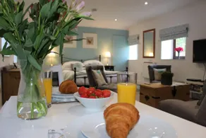 Cobbler's Cottage - Image 3