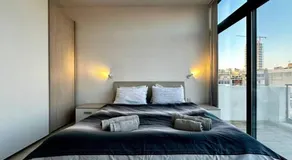 Lovely Penthouse off the Marina - Image 2