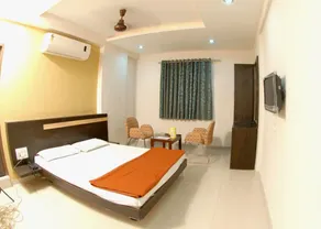Hotel Rahi Local Unmarried NRI not alloewed - Image 2