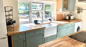 Holly Tree Cottage - 3 bedrooms and large garden with optional glamping double outside - Image 5