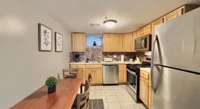 FREE Parking Cozy 2 Bedroom unit near NYC - Image 3