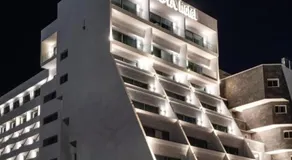 סי סייד אילת חדר משפחתי עם מרפסת ונוף לים ולבריכה - Image 2