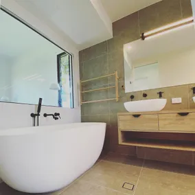 Scandinavian Cabin - Maleny - One Bedroom - Image 5