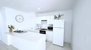 City Explorer Base 3BR&2 Floors&Walk to Mall & Airport Transit - Image 5