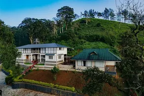 Misty Courtyard Resort - Image 3