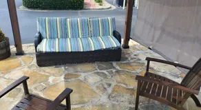 Colonial House Motel - Image 5