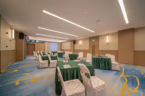 Zhenxiong Shengjin Hotel (Mission Hills Shopping Park) - Image 5