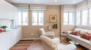 Plaza Nueva Deluxe Suite by Valcambre - Image 5