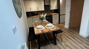 Lovely 2 Bedroom 2 Bathroom Cottage In Cheadle Staffordshire - Image 4