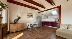 Priestranný apartmán s veľkorysým výhľadom - Image 5