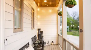 Stylish North Shore Townhouse - Image 3