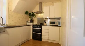 Mossley Hill Retreat - Image 5