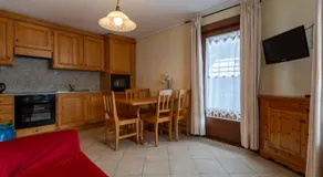 Fior d'Alpe Apartment - Image 5