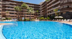 El Teide Apartment with Pool & Balcony - Image 2