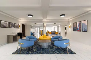 La Quinta Inn & Suites by Wyndham Bessemer - Image 3