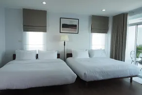 50 sqm Studio with Twin Beds & Partial Sea View - Image 2