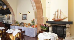 Porto Del Colombo Traditional Boutique Hotel - Image 3