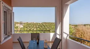 Hillside Seaview Apartment - Image 2