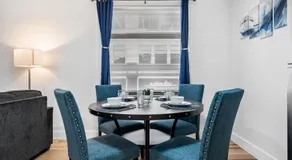 Cozy King Suite with Parking, Workspace, and in central location - Image 5